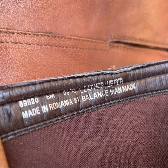 CLARKS •Tall Brown, Square Toe, Full Zip Leather Boots Sz 6 - Picture 10 of 11